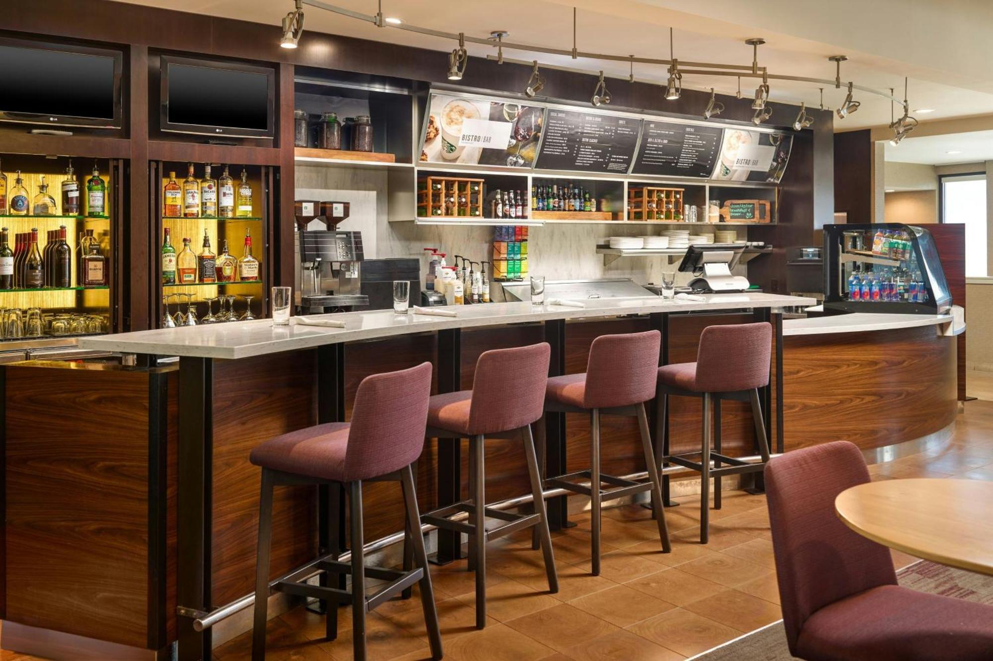 Courtyard By Marriott Atlanta Airport South/Sullivan Road College Park Exteriör bild