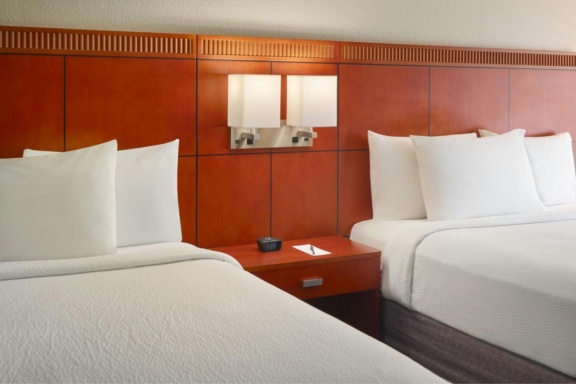 Courtyard By Marriott Atlanta Airport South/Sullivan Road College Park Exteriör bild